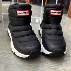Hunter Annes  Boots Booties. Women’s 5